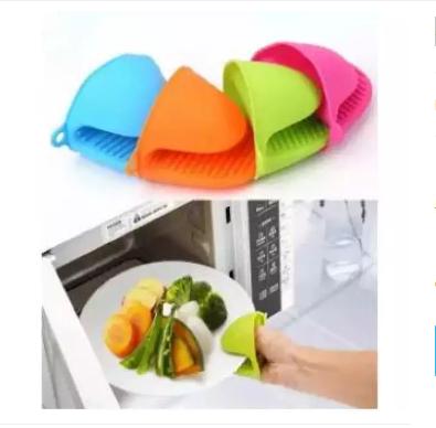 Silicon Pot Holder/Heat Resistant Cooking Pinch Grabber Grips - Image 4