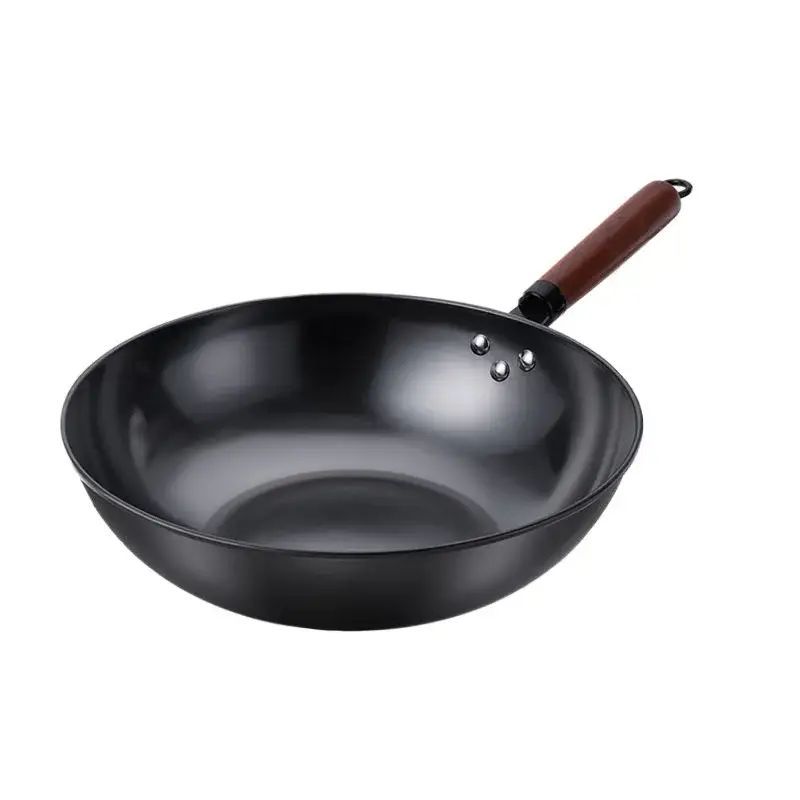 Hand-Hammered Fish Scale Iron Cookware - Image 4