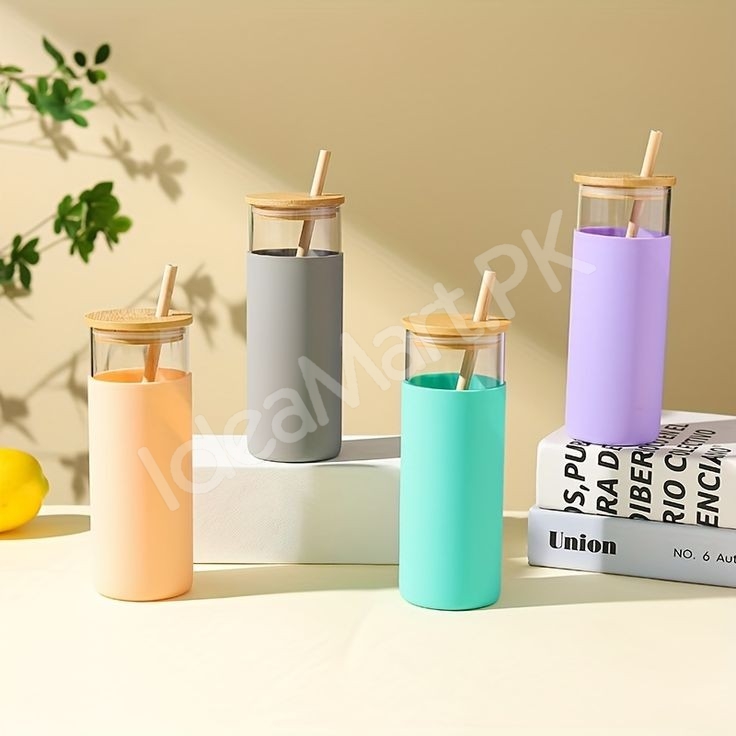 drinking-bottle-550ml-glass-with-wood-lid-straw-silicone-sleeve-for-juice-yogurt-product-image
