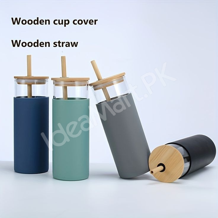 drinking-bottle-550ml-glass-with-wood-lid-straw-silicone-sleeve-for-juice-yogurt-product-image