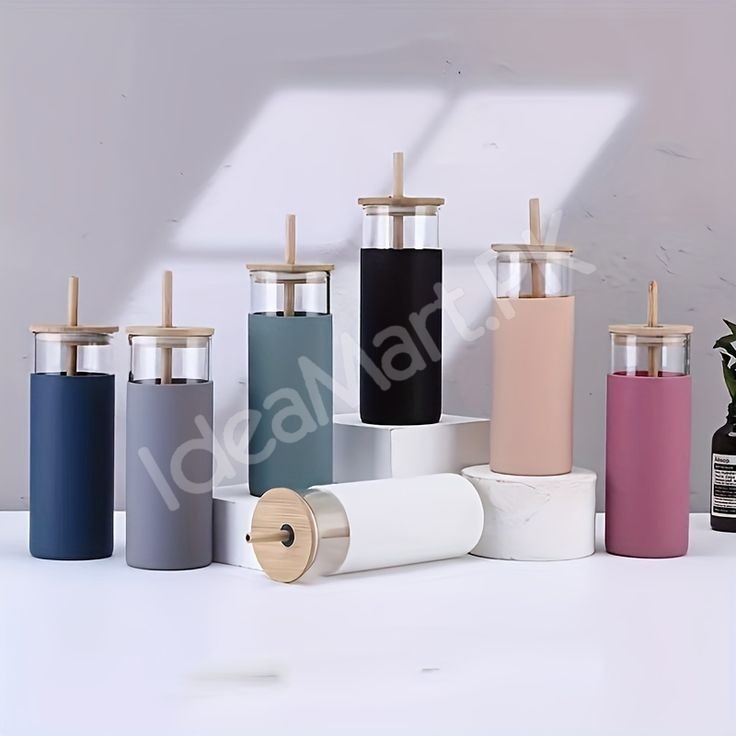 drinking-bottle-550ml-glass-with-wood-lid-straw-silicone-sleeve-for-juice-yogurt-product-image