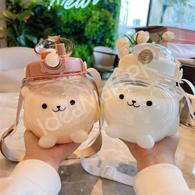 bear-shaped-plastic-water-bottle-1000ml-with-straw-shoulder-strap-for-kids-product-image