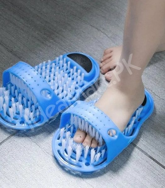 plastic-hands-free-foot-scrubber-slipper-with-bristles-suction-cups-product-image