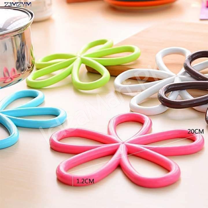 silicone-heat-resistant-non-slip-flower-hot-pad-for-teapots-mugs-and-hot-dishes-product-image
