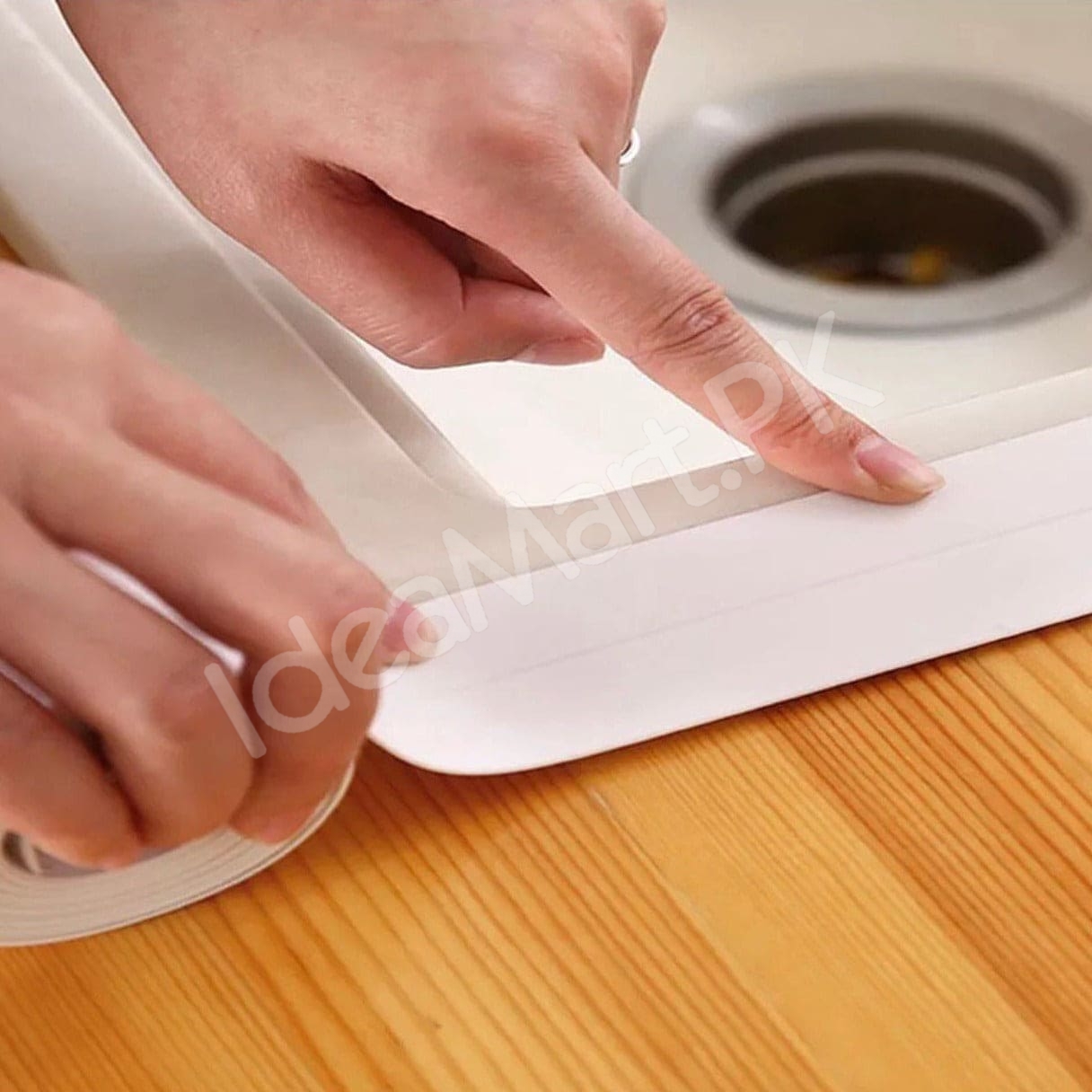 waterproof-pvc-sealing-caulk-strip-and-flexible-trim-tape-self-adhesive-sealant-for-kitchen-sink-tub-and-counter-gap-product-image